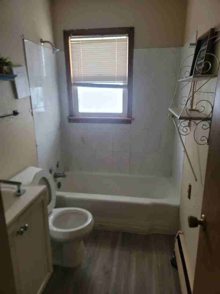 914 Burr St - Photo 6 of 14