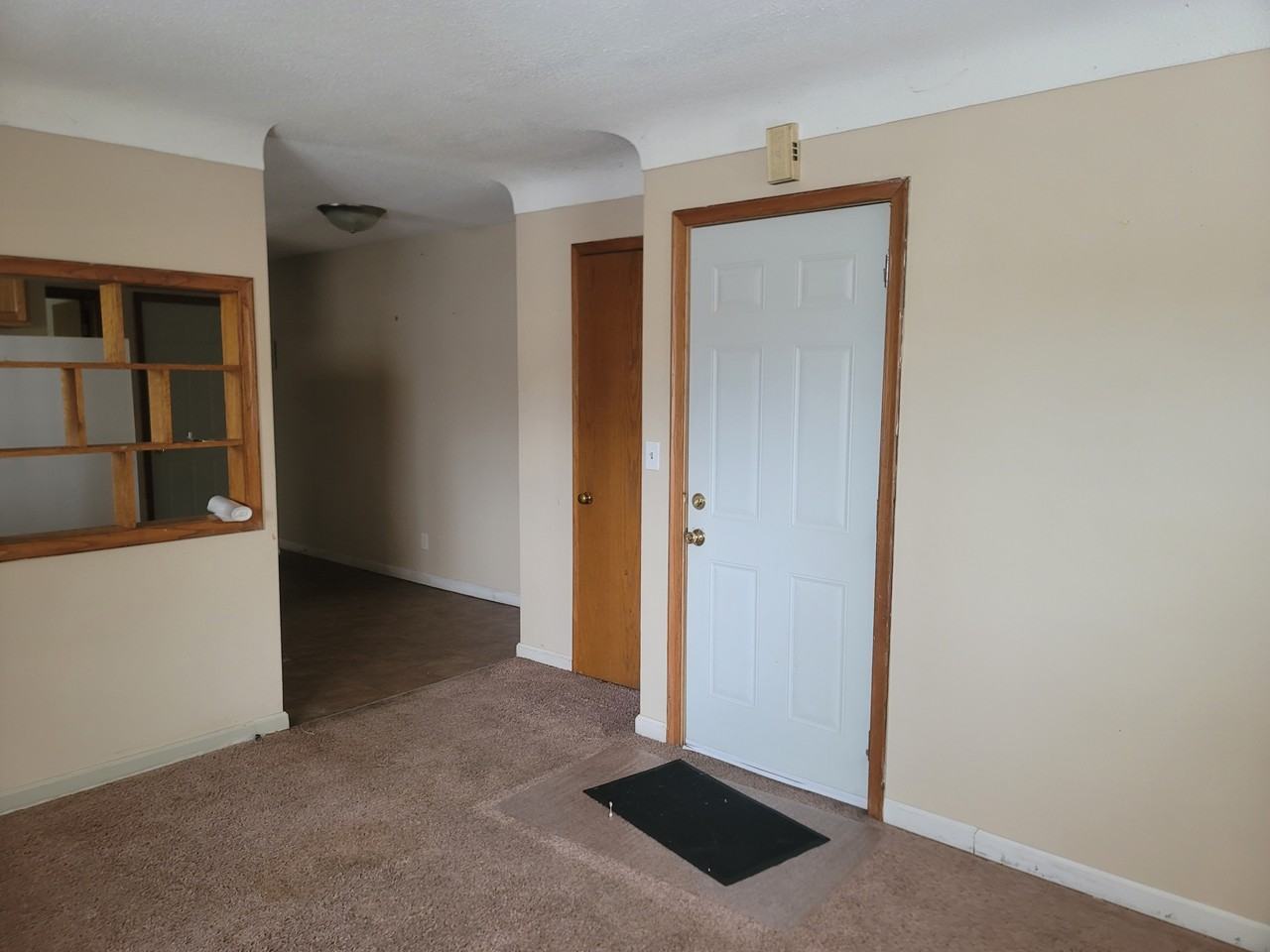 914 Burr St - Photo 7 of 14
