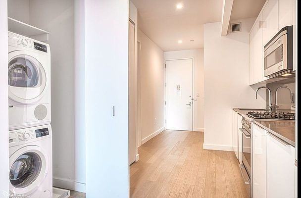 Water St #2511 - Photo 7 of 12