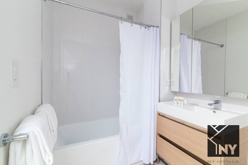 Water St #2708 - Photo 4 of 8