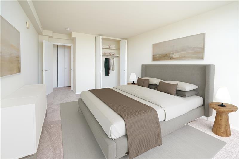 Regency Towers - Photo 4 of 41