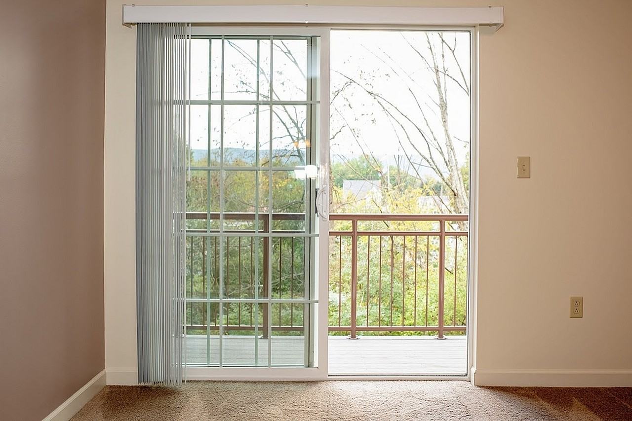 Diamond Pointe - Photo 6 of 41