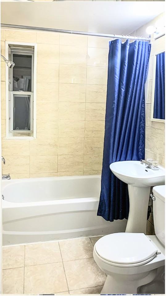 7091 Avenue Papineau - Photo 3 of 10