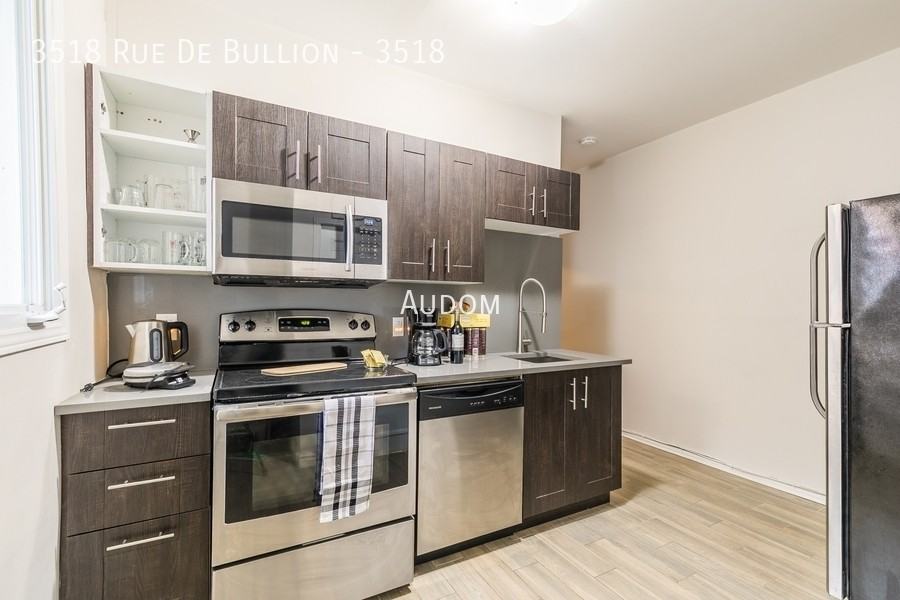 3518 Rue De Bullion #3518 - Photo 3 of 10