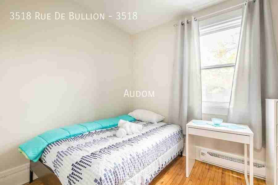 3518 Rue De Bullion #3518 - Photo 6 of 10