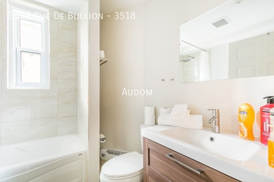 3518 Rue De Bullion #3518 - Photo 7 of 10