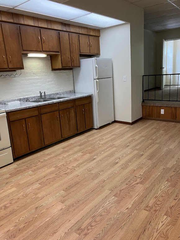 150 Main St #4 - Photo 5 of 30