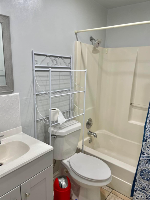 1417 Scott Ave - Photo 2 of 20