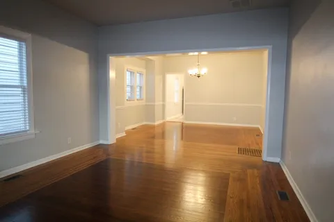 103 S 19th St - Photo 3 of 19