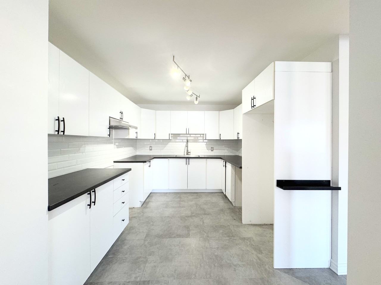 275 7e Avenue - Photo 3 of 23