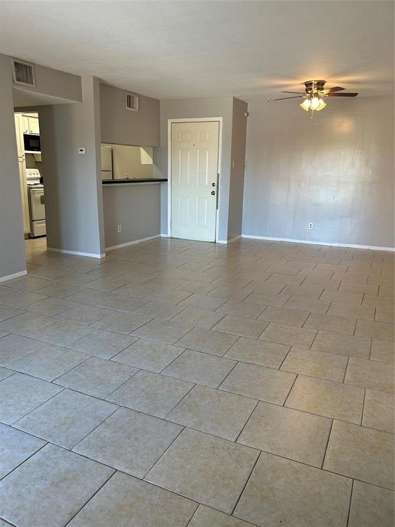 202 Plaza Verde Drive #A15 - Photo 4 of 9