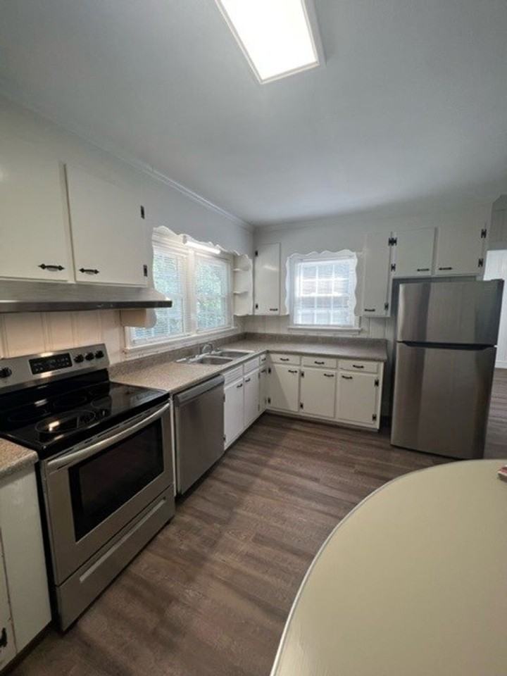 15 Orleans Ct - Photo 2 of 14
