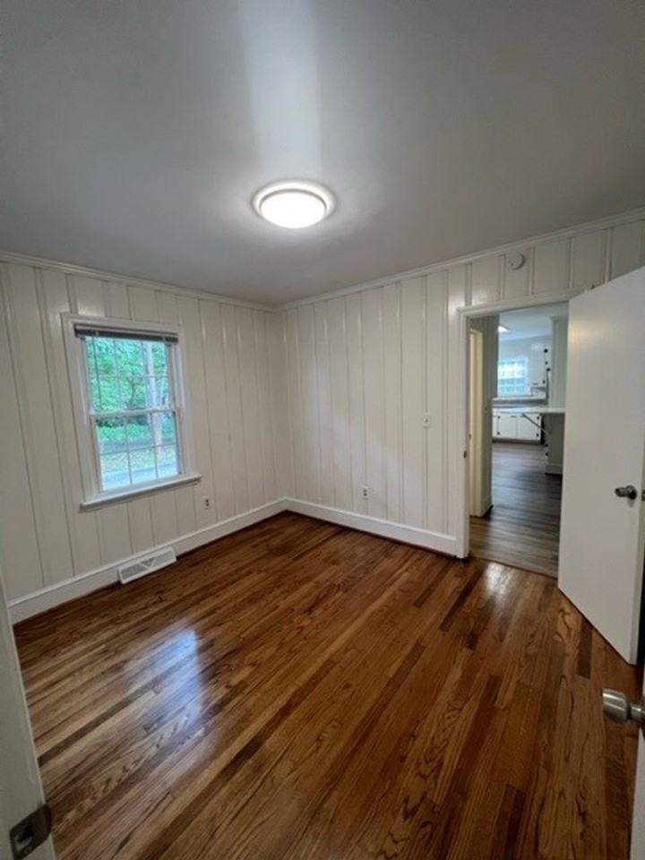 15 Orleans Ct - Photo 7 of 14