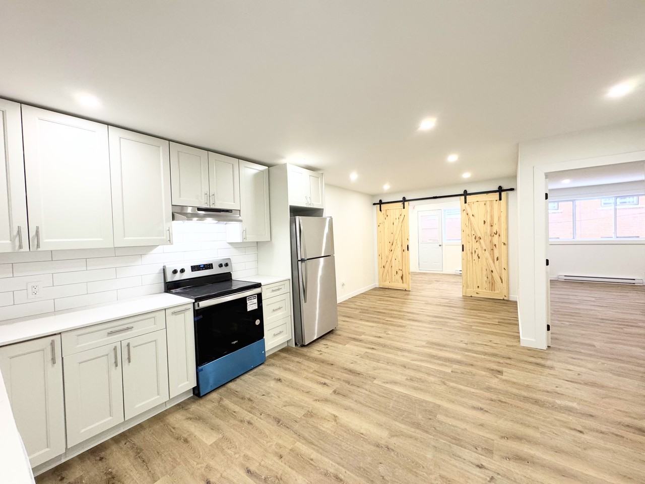 4460 Rue de Bellechasse #11 - Photo 2 of 15