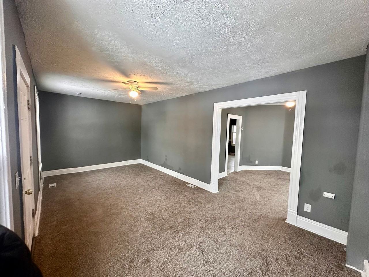 1407 E 90th St - Photo 2 of 21