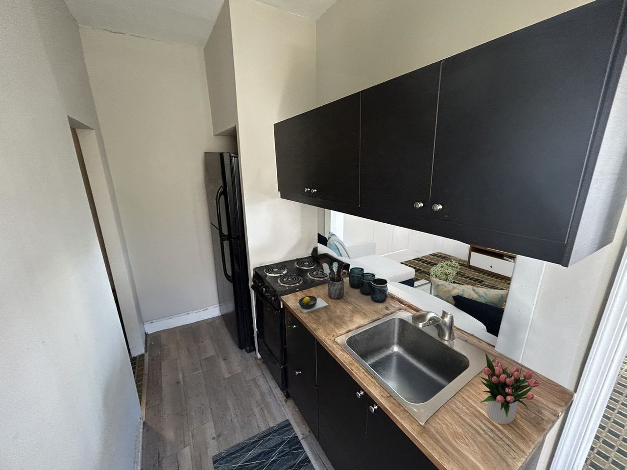 116 Walnut Ave #2 - Photo 4 of 4