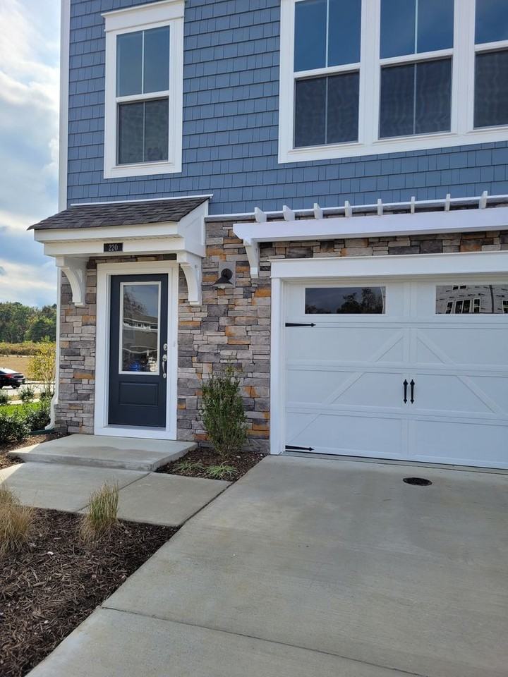 220 Bulkhead Pl - Photo 3 of 25