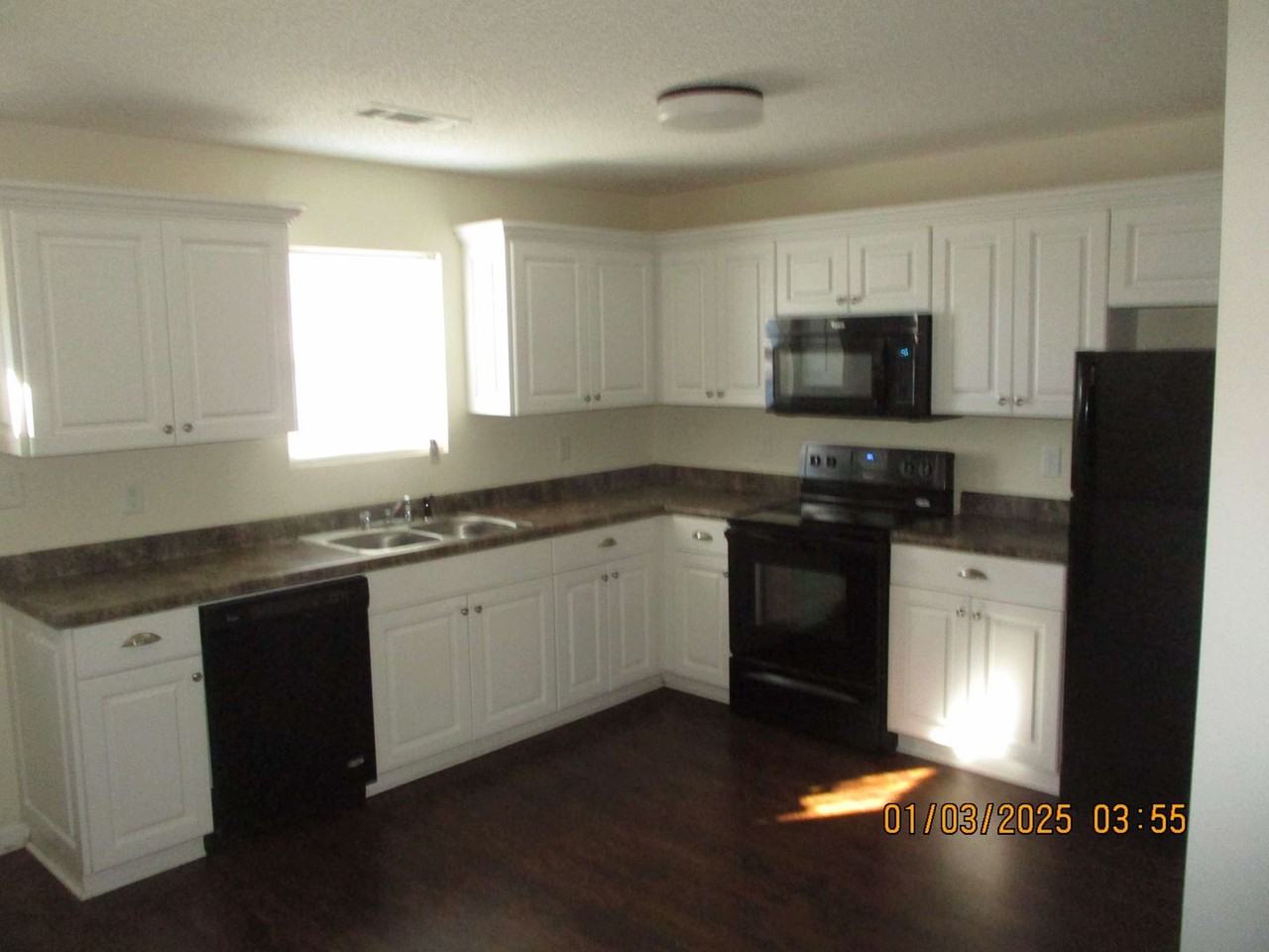 207 Glade Ln - Photo 3 of 6