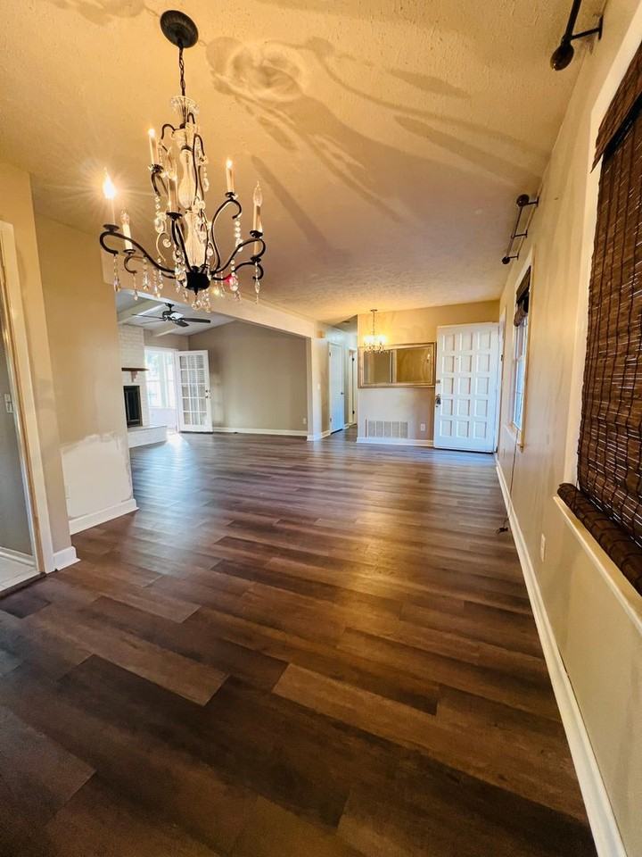 402 Myrtle Ln - Photo 4 of 19