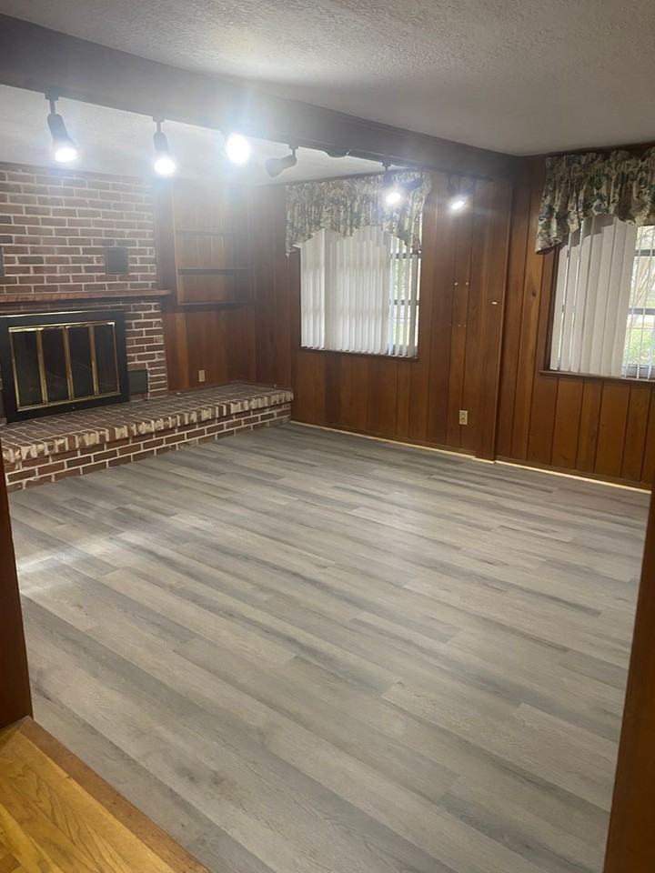 2328 Caladium Rd - Photo 3 of 15