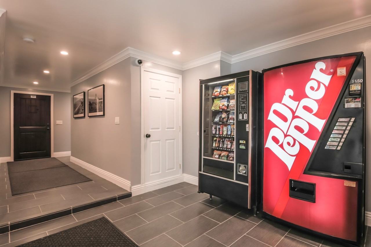 7441 Vanalden Avenue #NA - Photo 2 of 20