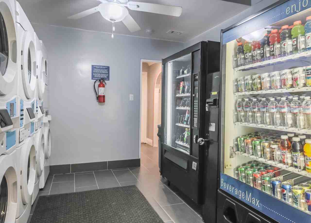 7441 Vanalden Avenue #NA - Photo 3 of 20