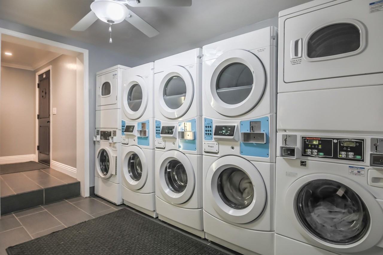 7441 Vanalden Avenue #NA - Photo 4 of 20