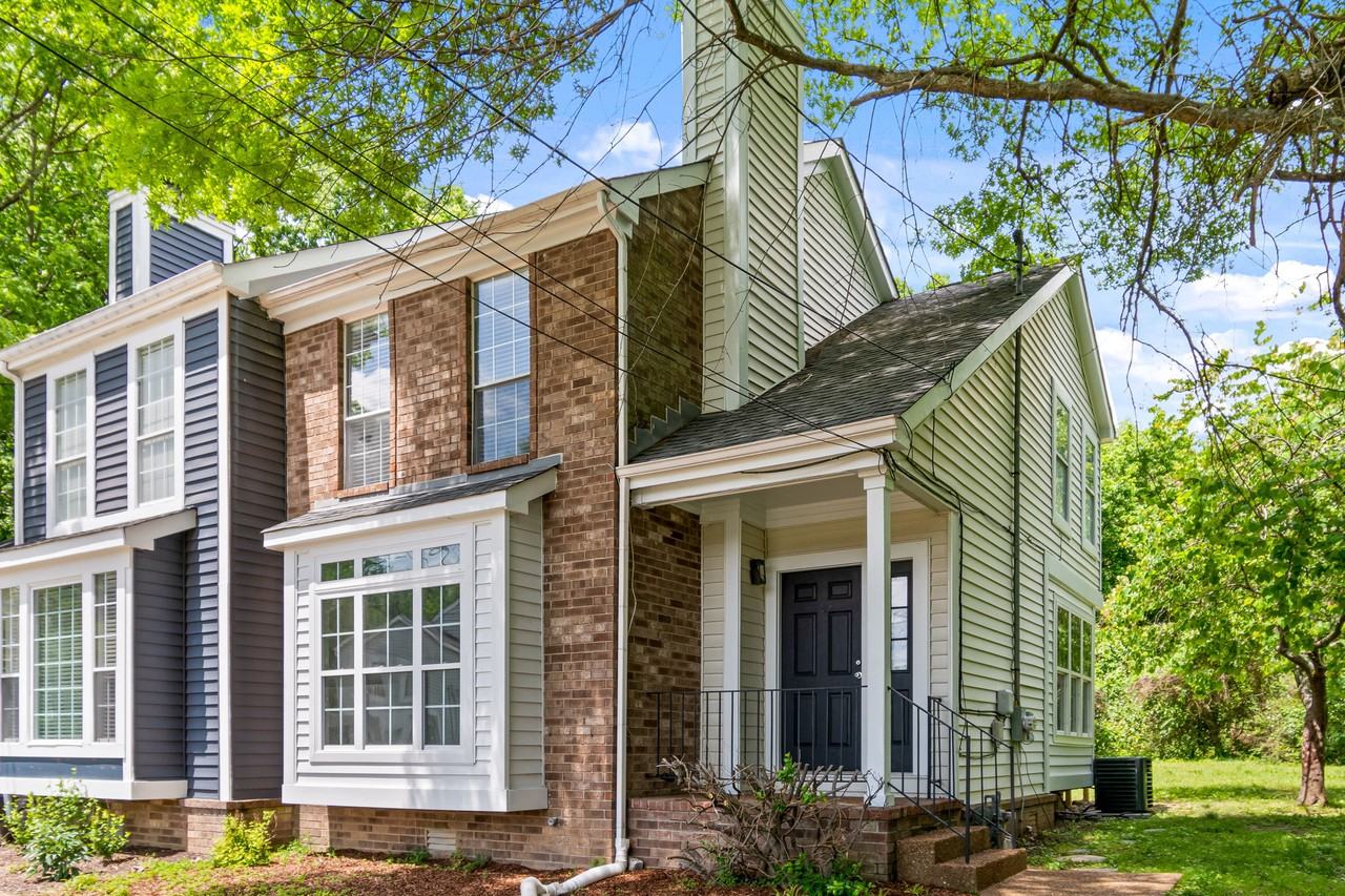 5608 Hickory Meadows Ct - Photo 4 of 35