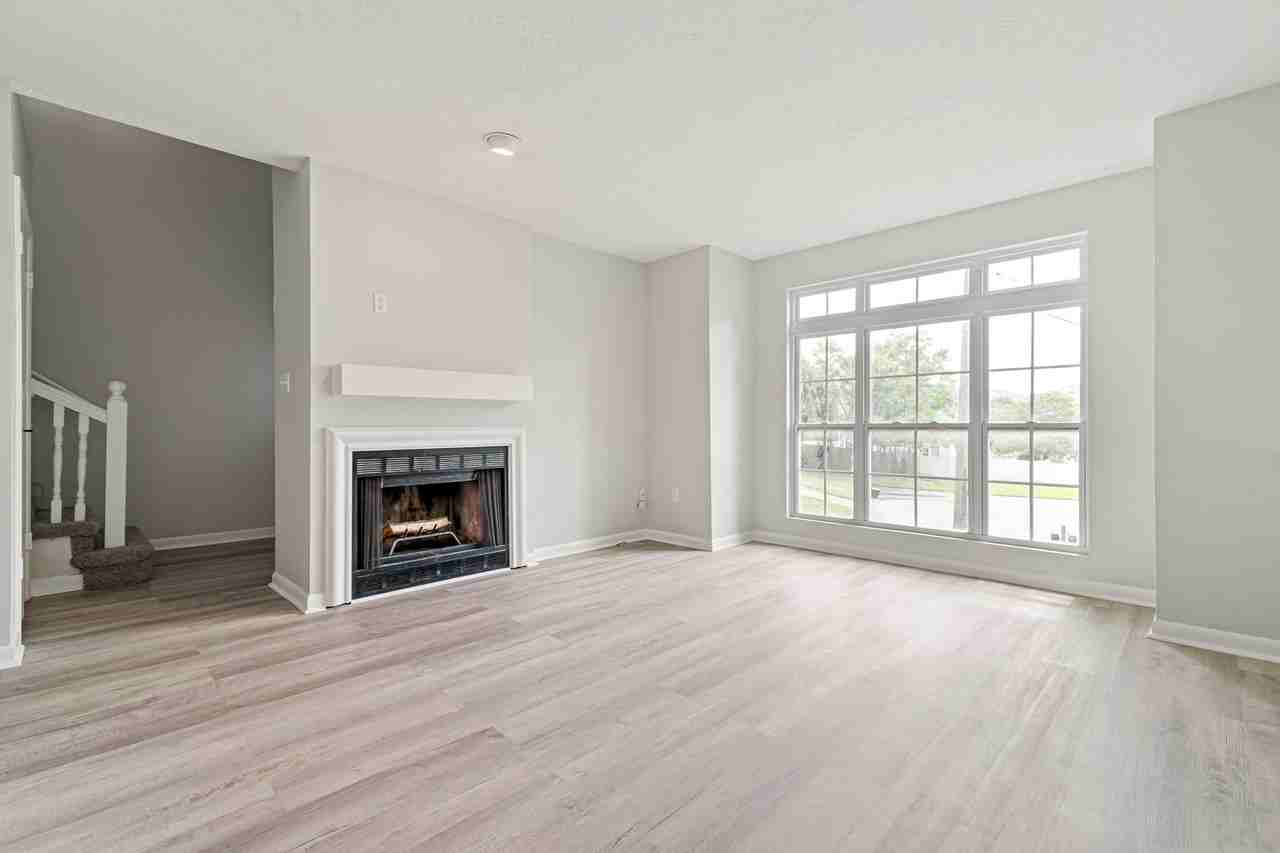 5608 Hickory Meadows Ct - Photo 6 of 35
