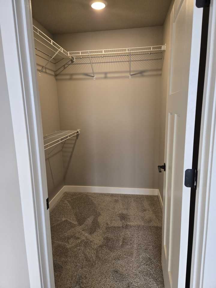 402 Elizabeth Ln #NA - Photo 6 of 14