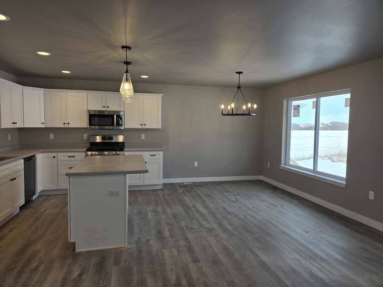 402 Elizabeth Ln #NA - Photo 7 of 14