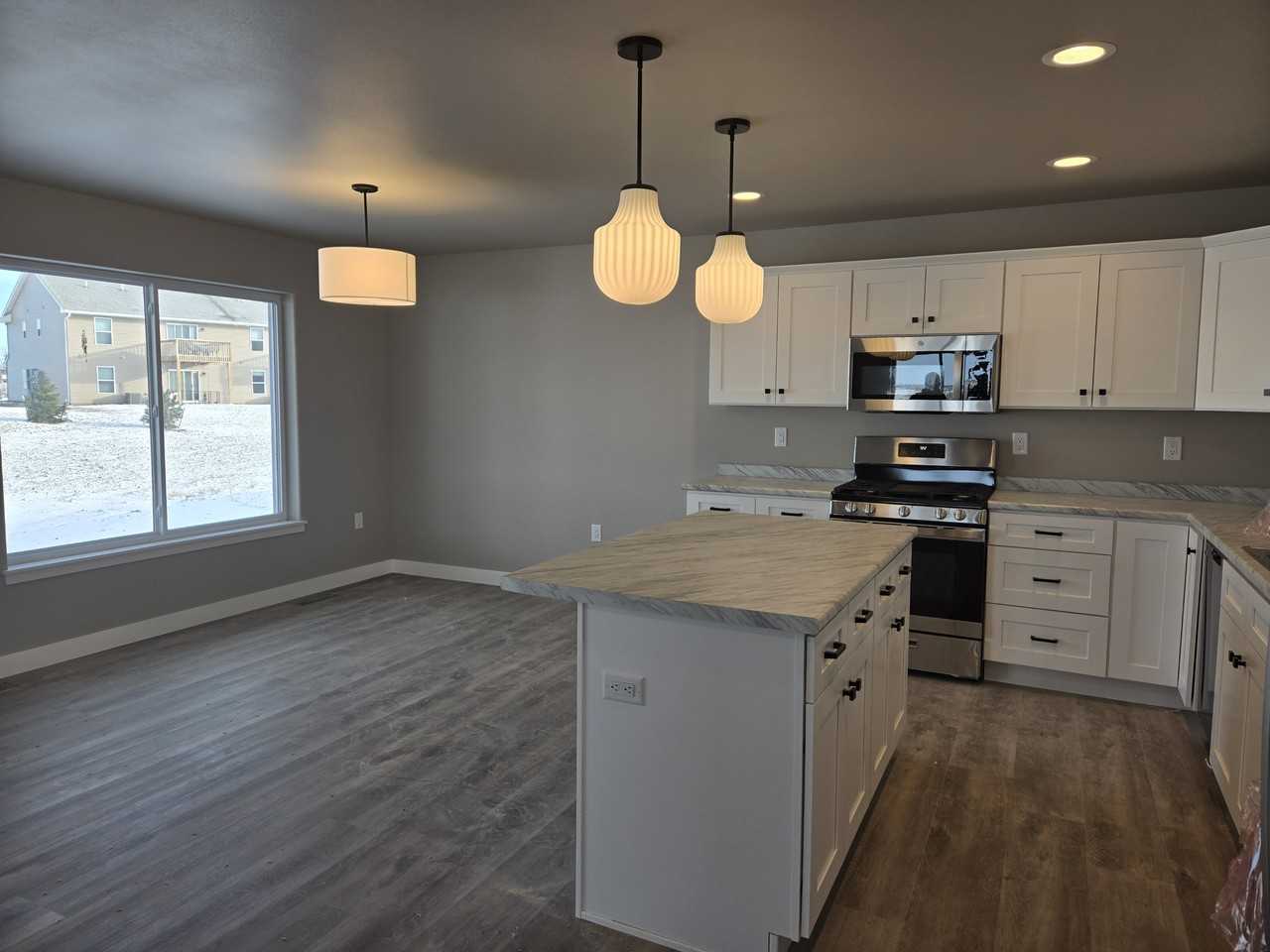 400 Elizabeth Ln #NA - Photo 2 of 14