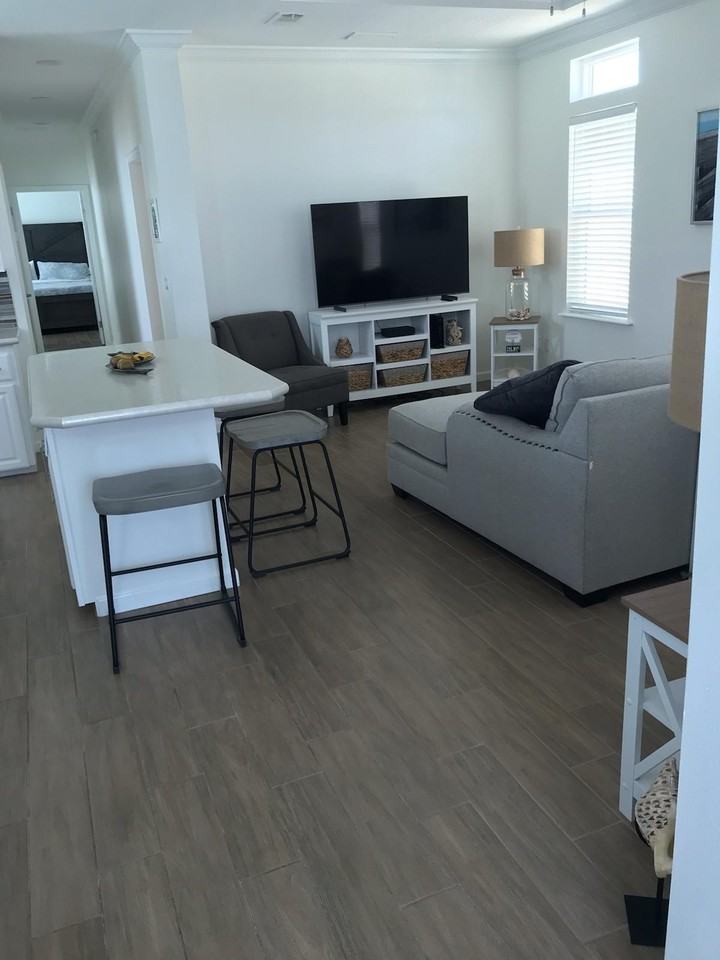 378 Ne Wharf Way #NA - Photo 5 of 19