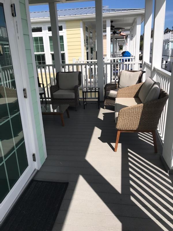 378 Ne Wharf Way #NA - Photo 2 of 19