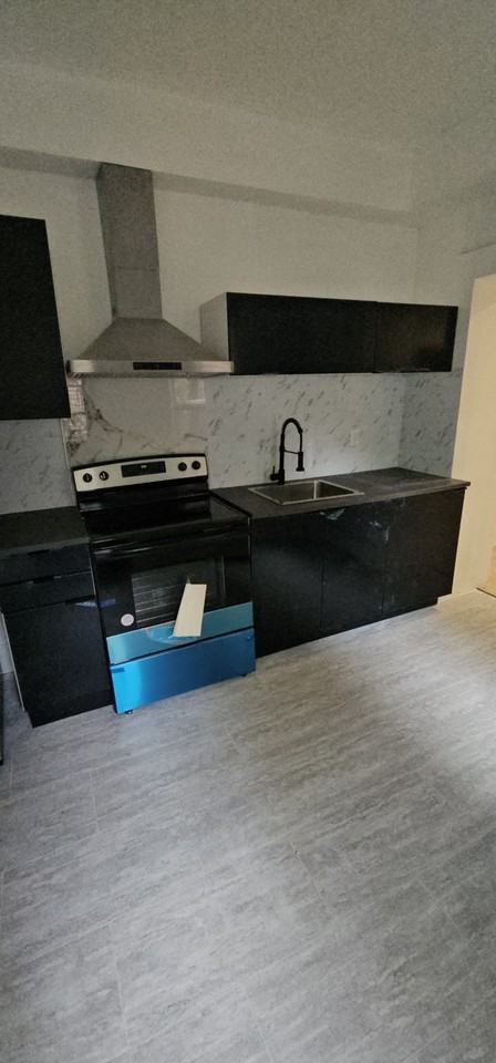 41 Trinity Pl #3 - Photo 3 of 4