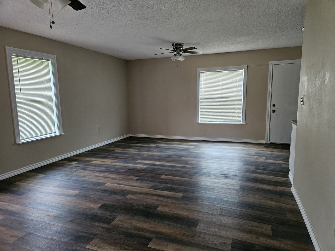 817 Cresthill Rd #3 - Photo 4 of 5