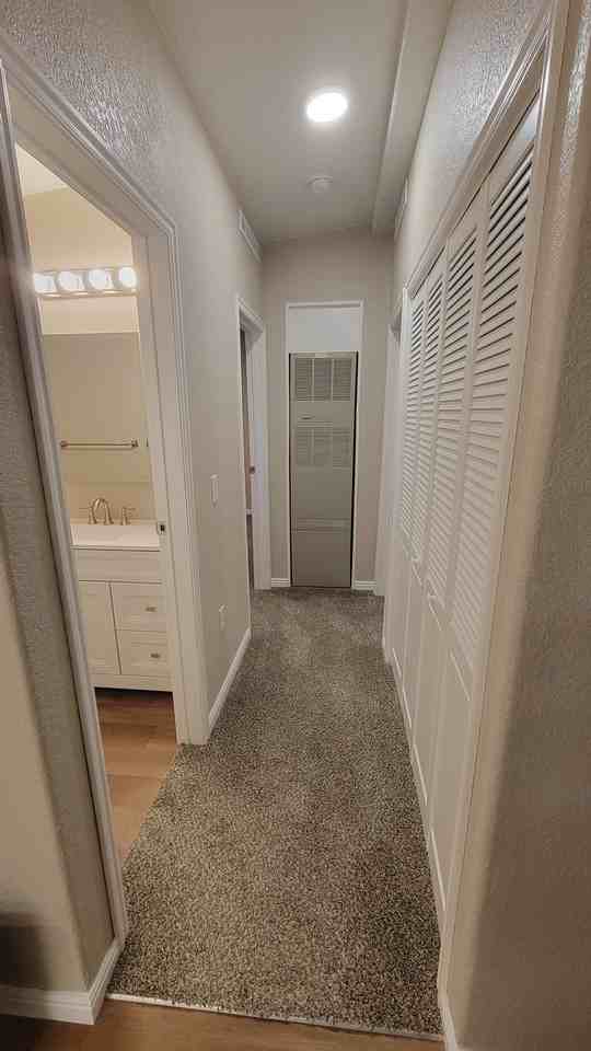 376 Parkchester Dr #1 - Photo 3 of 8