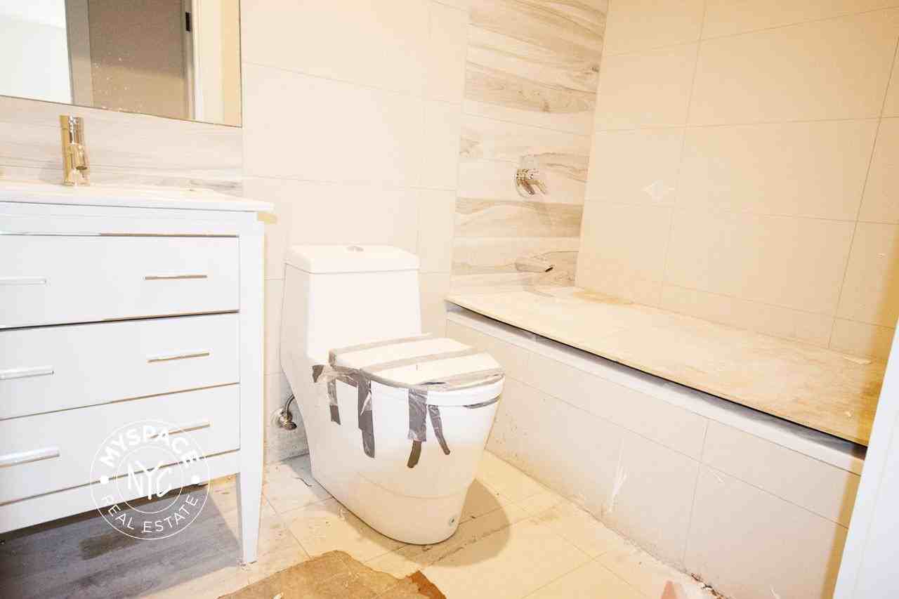 1929 Putnam Ave #2L - Photo 7 of 25