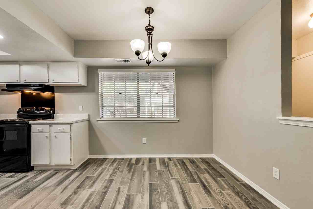London Square Apartments - Photo 2 of 36