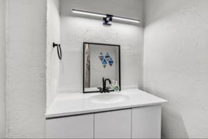 featured image of Evergreen Ave