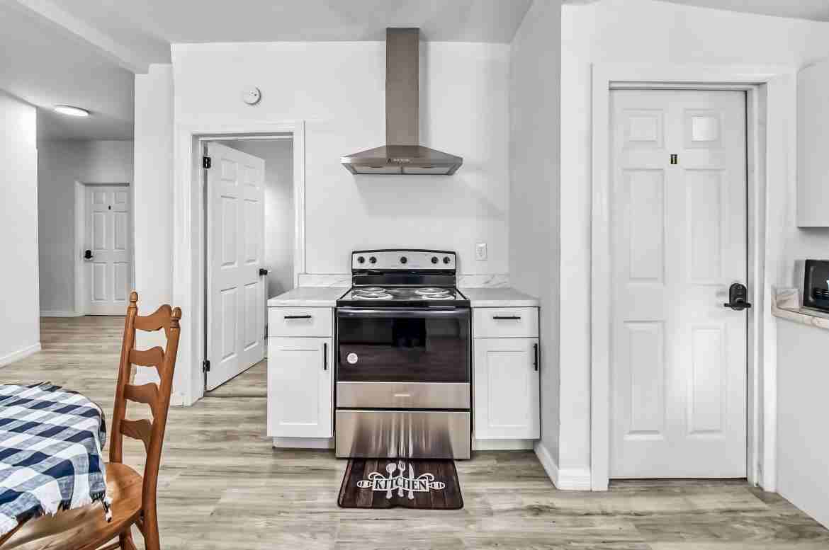 Evergreen Ave - Photo 4 of 12