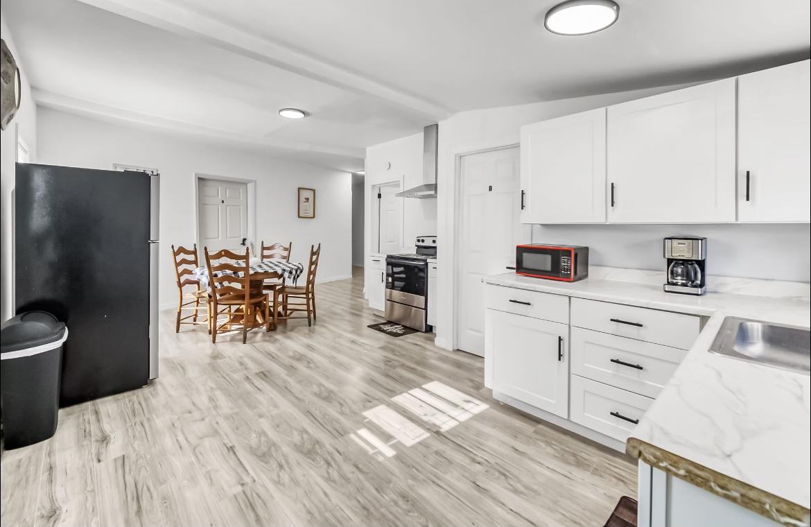 Evergreen Ave - Photo 6 of 12