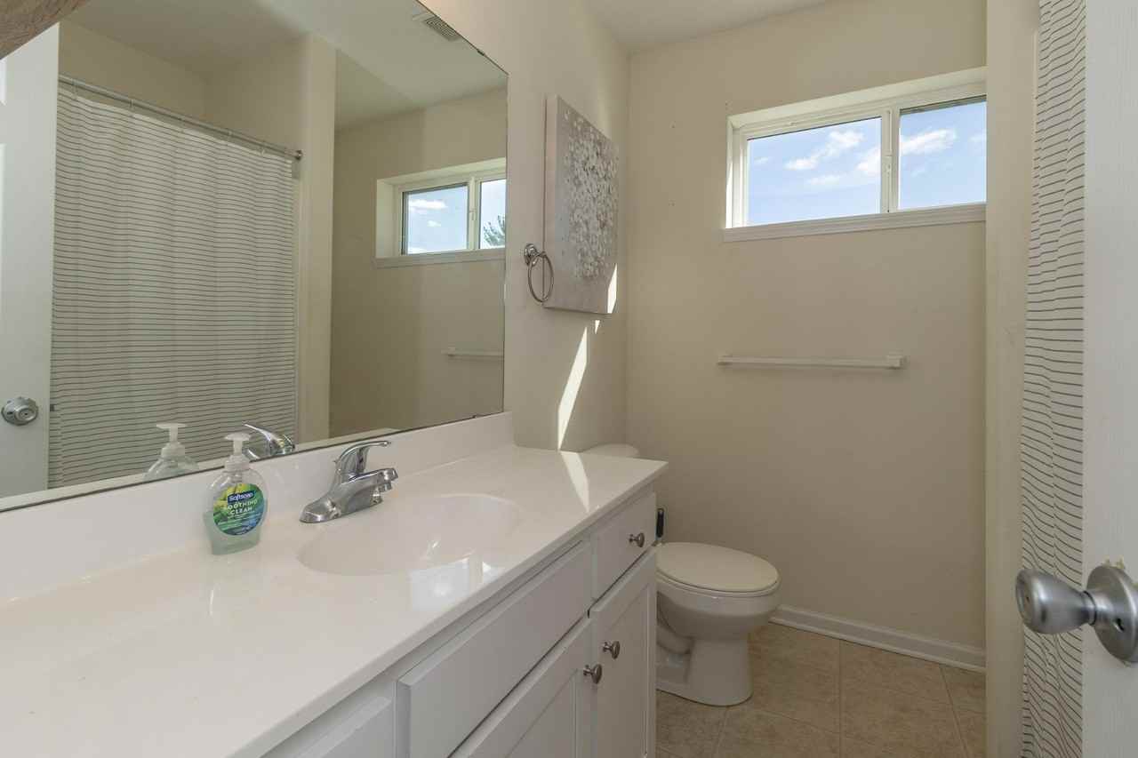 Askew Ave - Photo 2 of 11