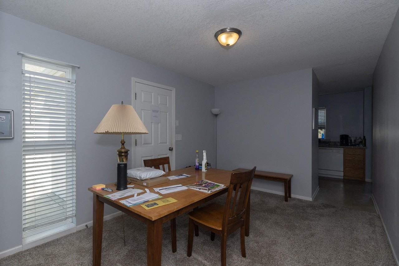 Askew Ave - Photo 3 of 8