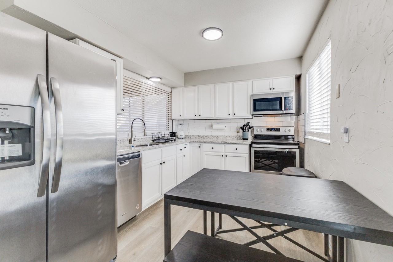 Swiss Way - Photo 2 of 5