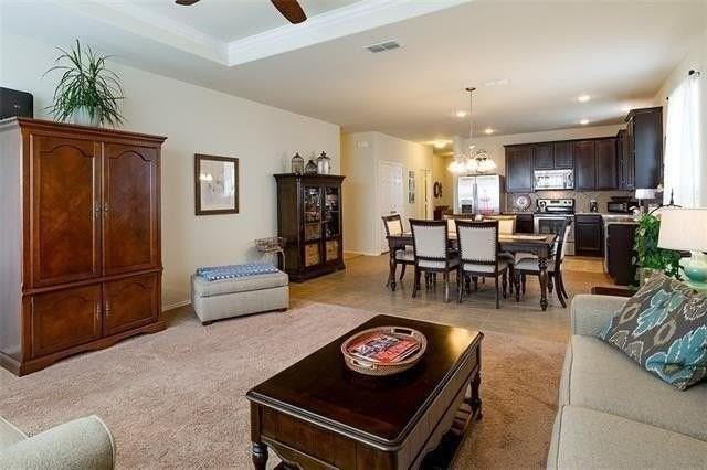 317 Mariscal Pl - Photo 4 of 17