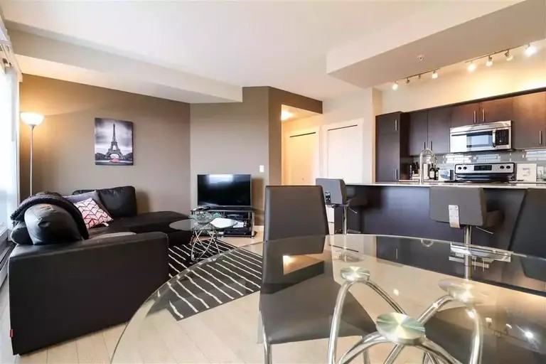 10226 104 St Nw #1501 - Photo 3 of 12