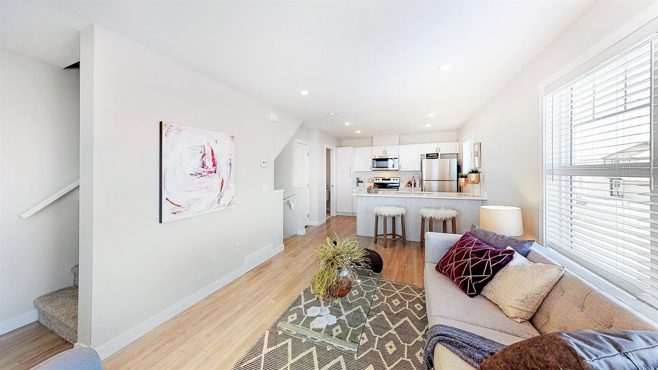 Gateway Towns - Photo 3 of 50