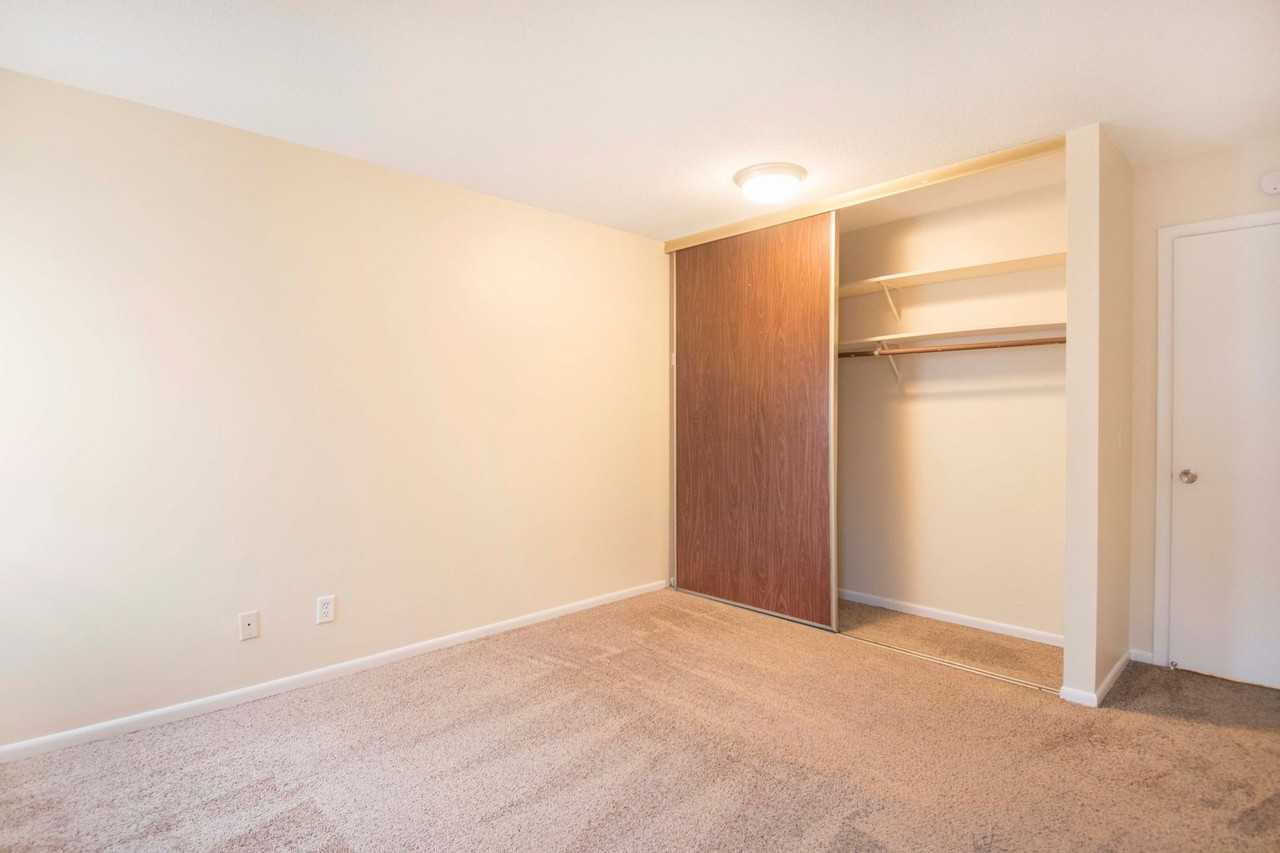 Bay Pointe Apartments - Photo 6 of 18