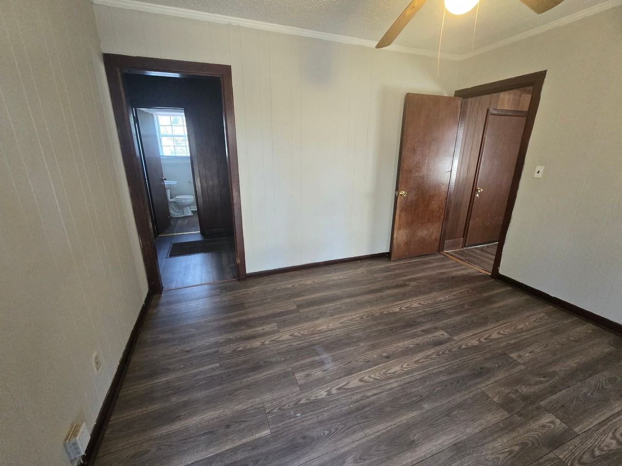 2320 Byrnes Dr - Photo 2 of 13